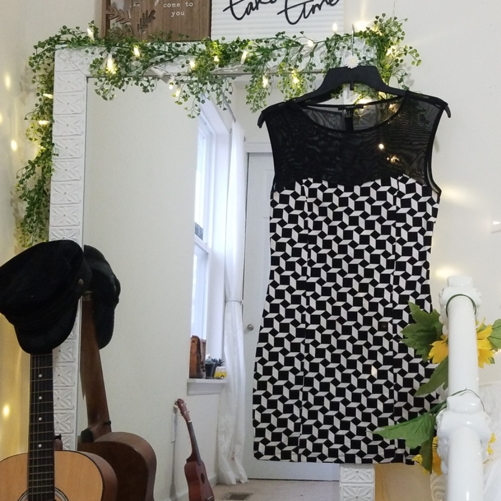 Forvever 21 Black & White Bodycon
